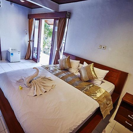 Matra Bali Guesthouse Canggu Esterno foto