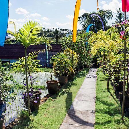 Matra Bali Guesthouse Canggu Esterno foto