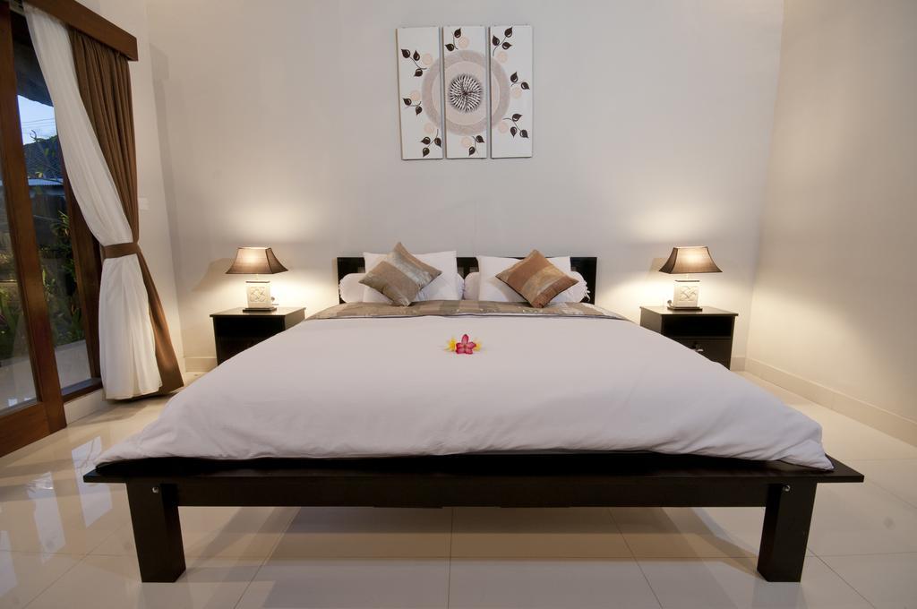Matra Bali Guesthouse Canggu Esterno foto