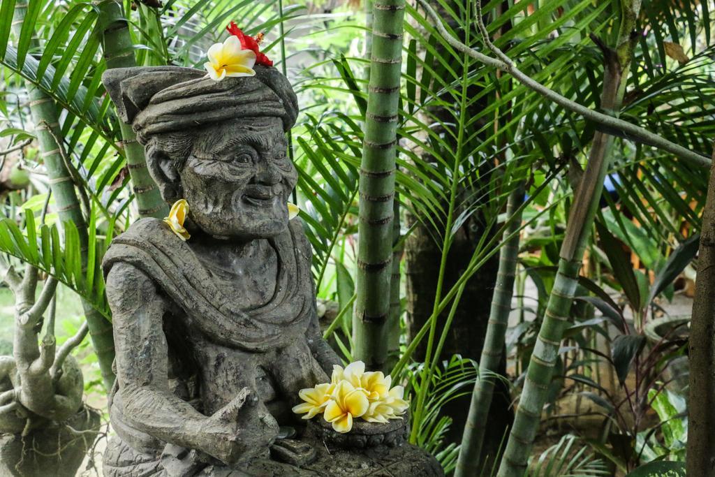 Matra Bali Guesthouse Canggu Esterno foto